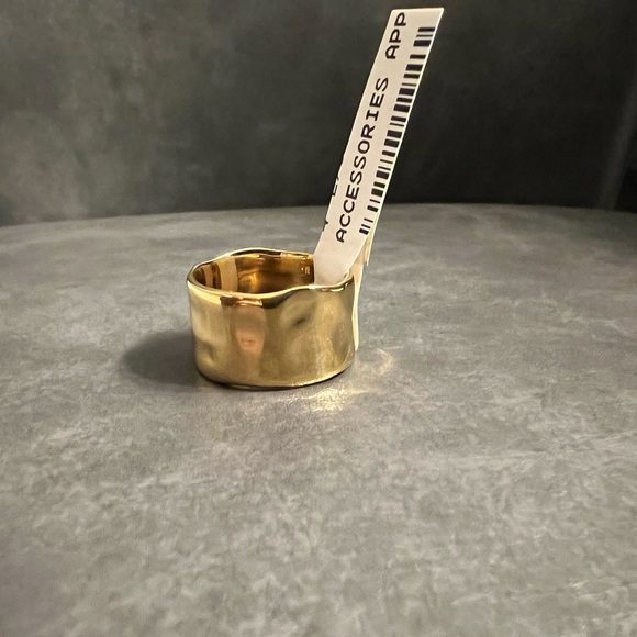 Monica Vinader Siren Muse Wide Ring in Gold sz 6 250$ - Picture 6 of 6
